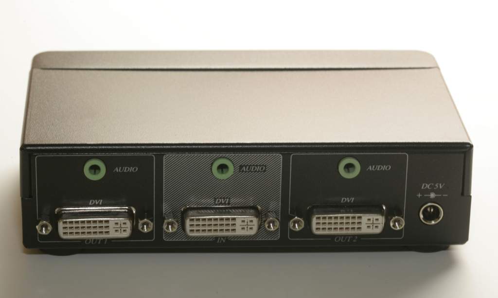 DVI HDCP 1x2 Signal Splitter Amp Powered with Audio