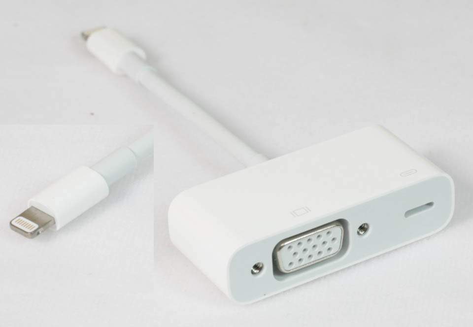 IPHONE Lightning to VGA Adapter