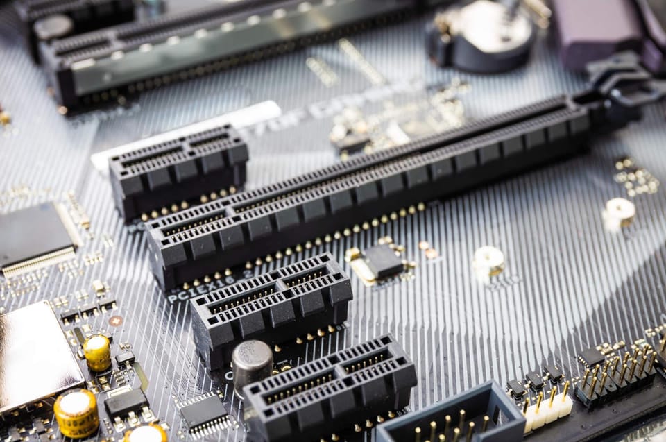 Motherboard Expansion Slots: PCIe, Expansion Cards, and Upgrades