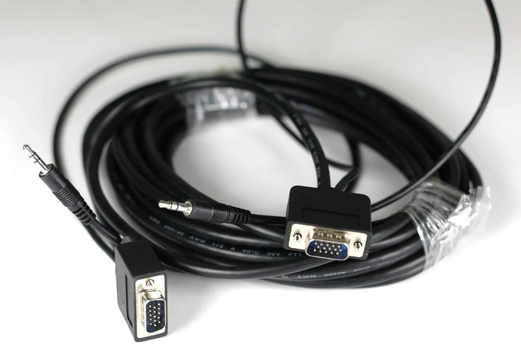 25FT SLIM VGA PLUS Audio HD15 Male to Male 25 Feet