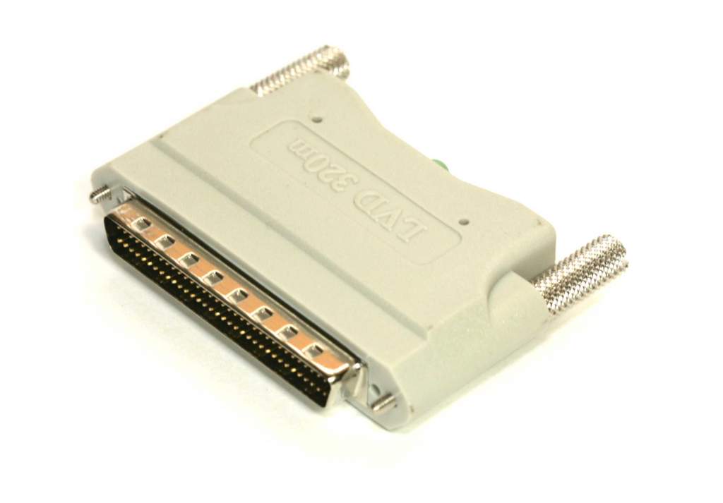 SCSI TERMINATOR EXTERNAL HPDB68-M LVDSE TI CHIPSET SCREW ULTRA160 ULTRA320